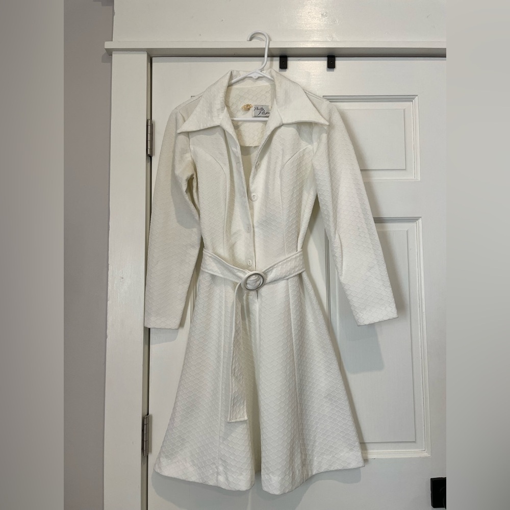 Vintage White Button Down Collared Long Sleeve Dress with Belt Pretty Pam